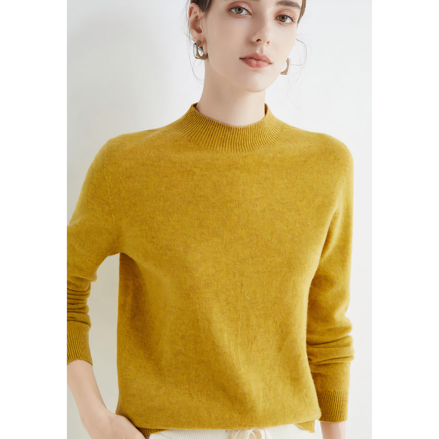 Soft Women's Cashmere Crew Neck Sweater Evelina