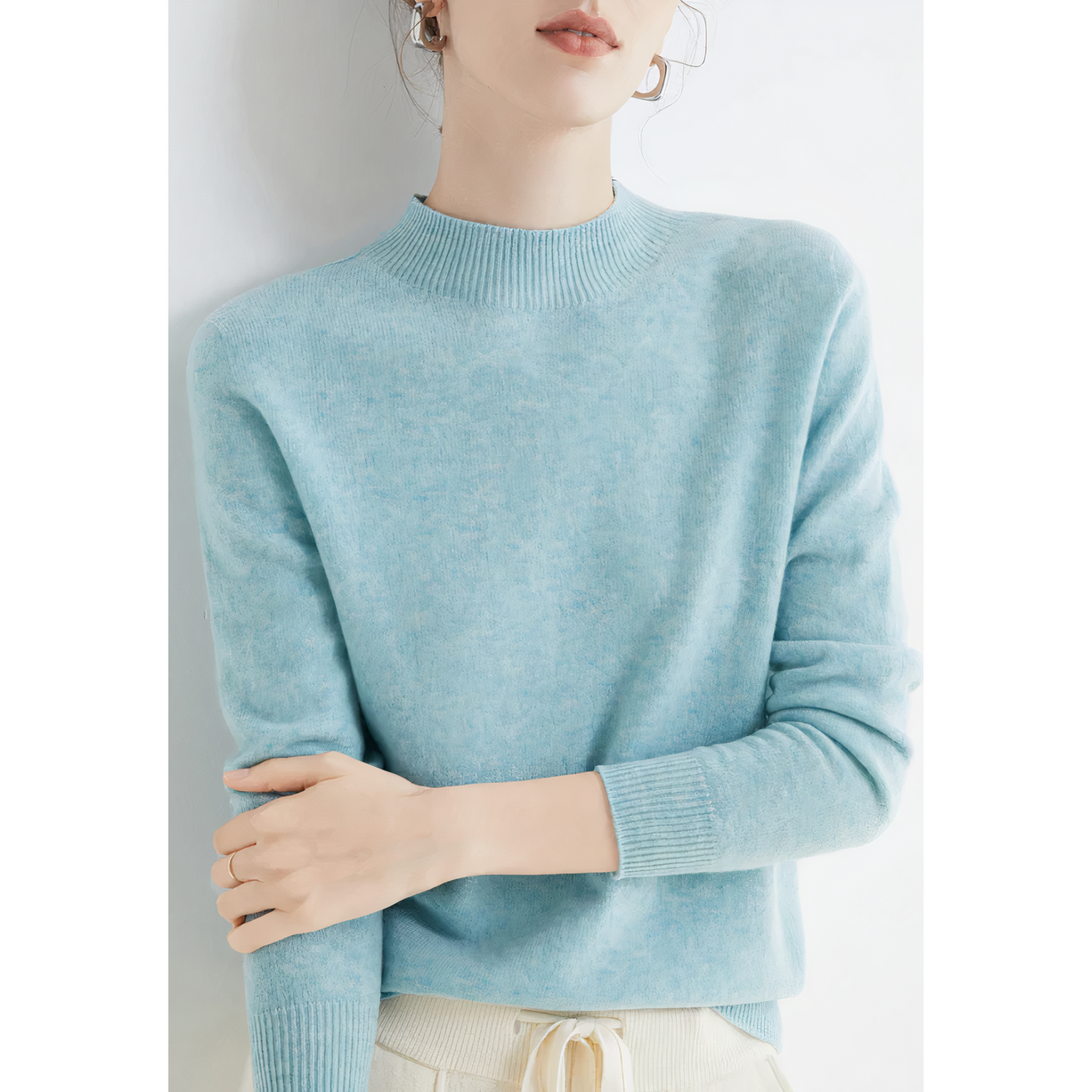 Soft Women's Cashmere Crew Neck Sweater Evelina