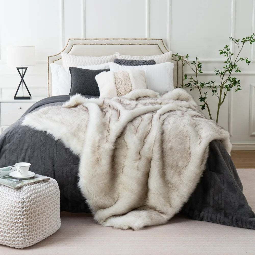 Plush Fleece Blanket for Warm Home Decoration - OutfitLondon