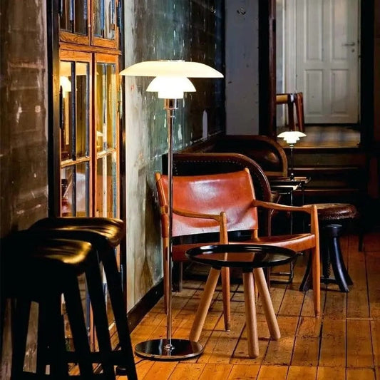 Modern Curved Floor Light - OutfitLondon