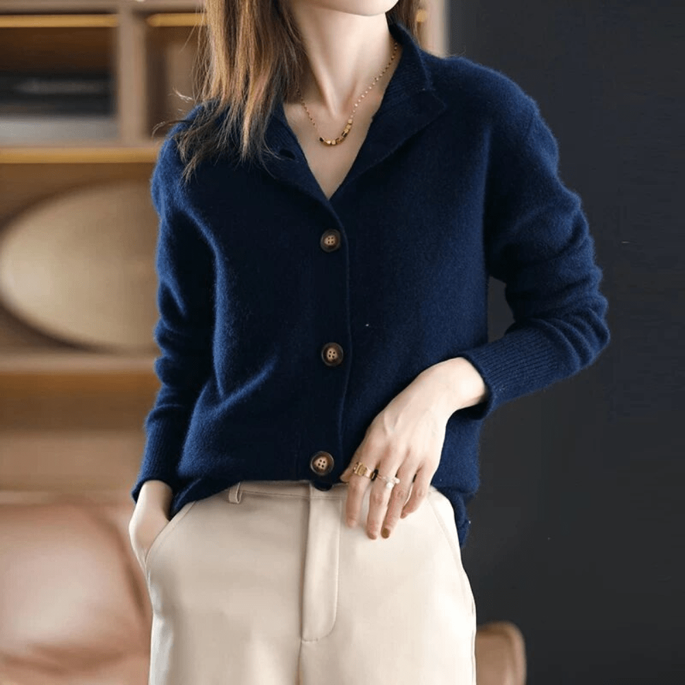 Cozy Women's Cashmere Sweater - Warm & Classic Cardigan