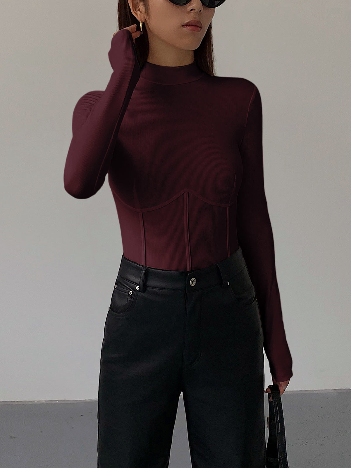 Mariana | Slim Fit Mock Neck Holiday T-Shirt