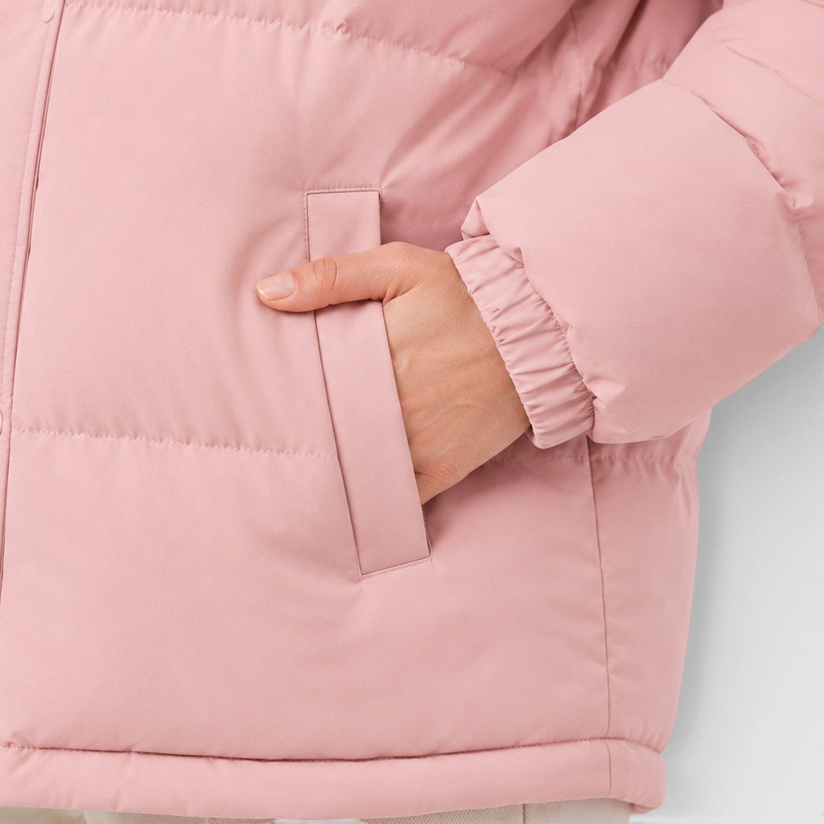 Women's Lightweight Hooded Puffer Jacket with Casual Fit
