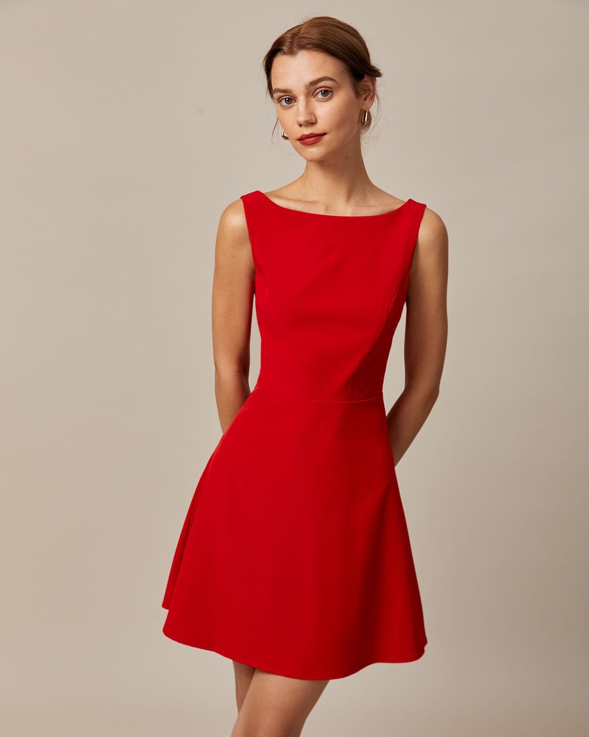 Chic Sleeveless Bodycon Mini Dress for Women - OutfitLondon