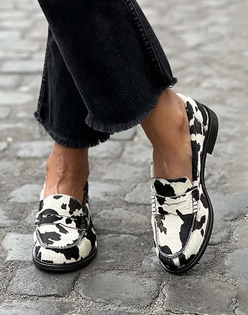 Fashionable Ladies Animal Print Slip On Shoes - OutfitLondon