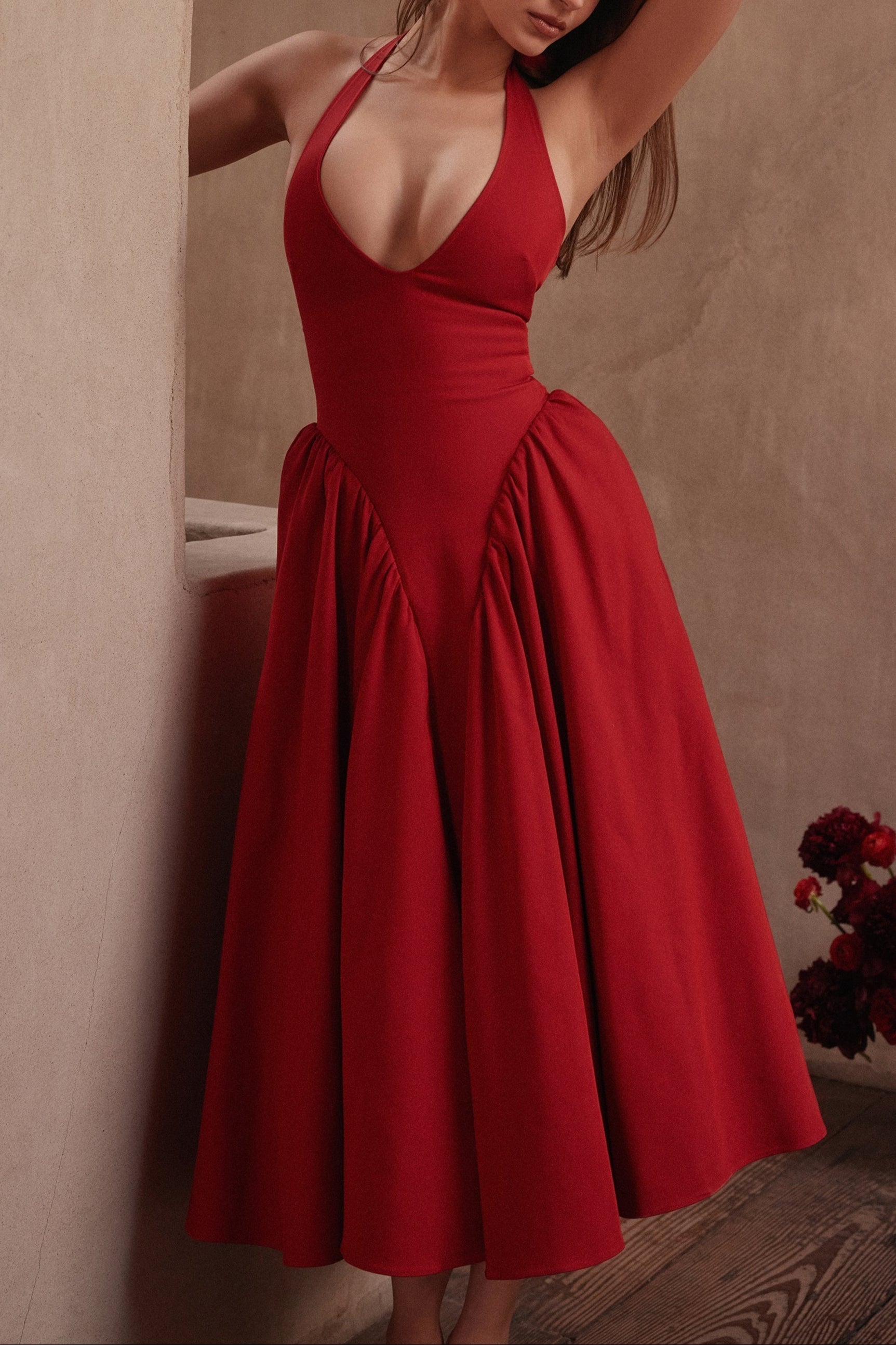 Sleek Halter Neck Sundress for Women - OutfitLondon