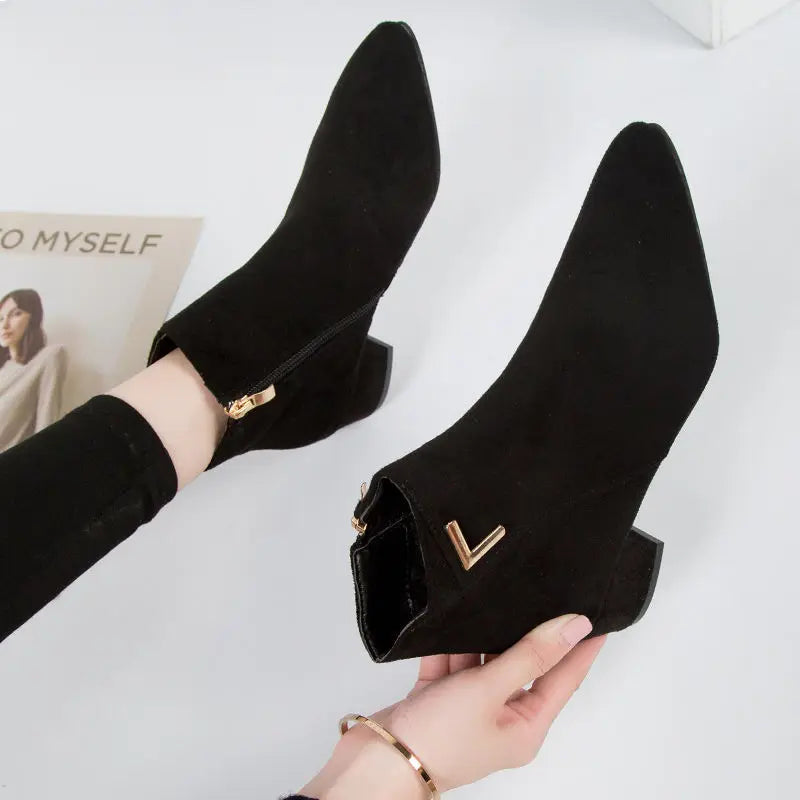 Ladies Comfortable Zip Ankle Boots