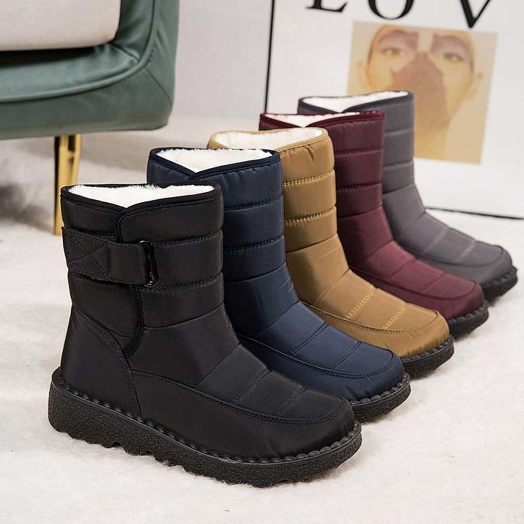 Insulated Women's Snow Boots for Cold Weather - OutfitLondon