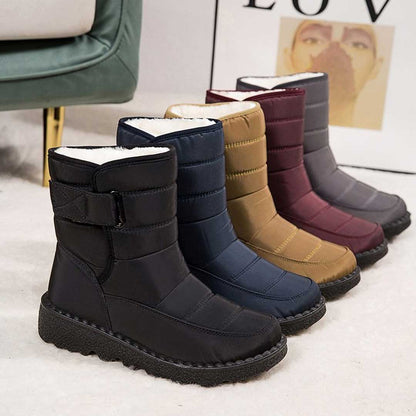 Insulated Women's Snow Boots for Cold Weather - OutfitLondon