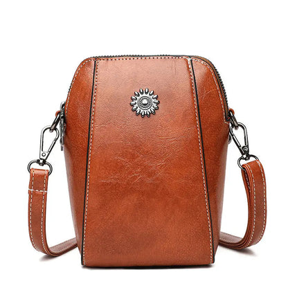 Stylish Leather Crossbody Bag – Small & Timeless
