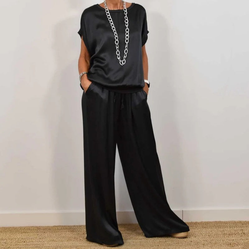 Timeless 2-Piece Women's Dress Suit