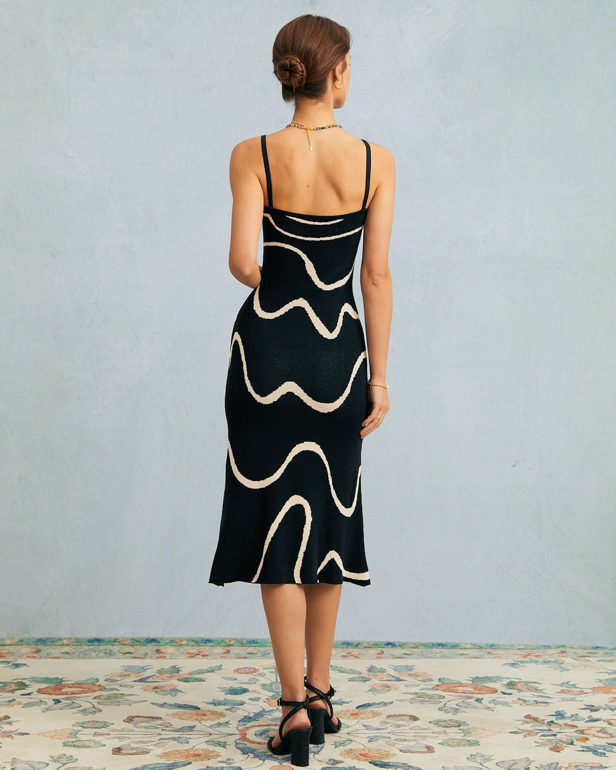 Tamara | Sleeveless Bodycon Midi Dress Concert Outfit