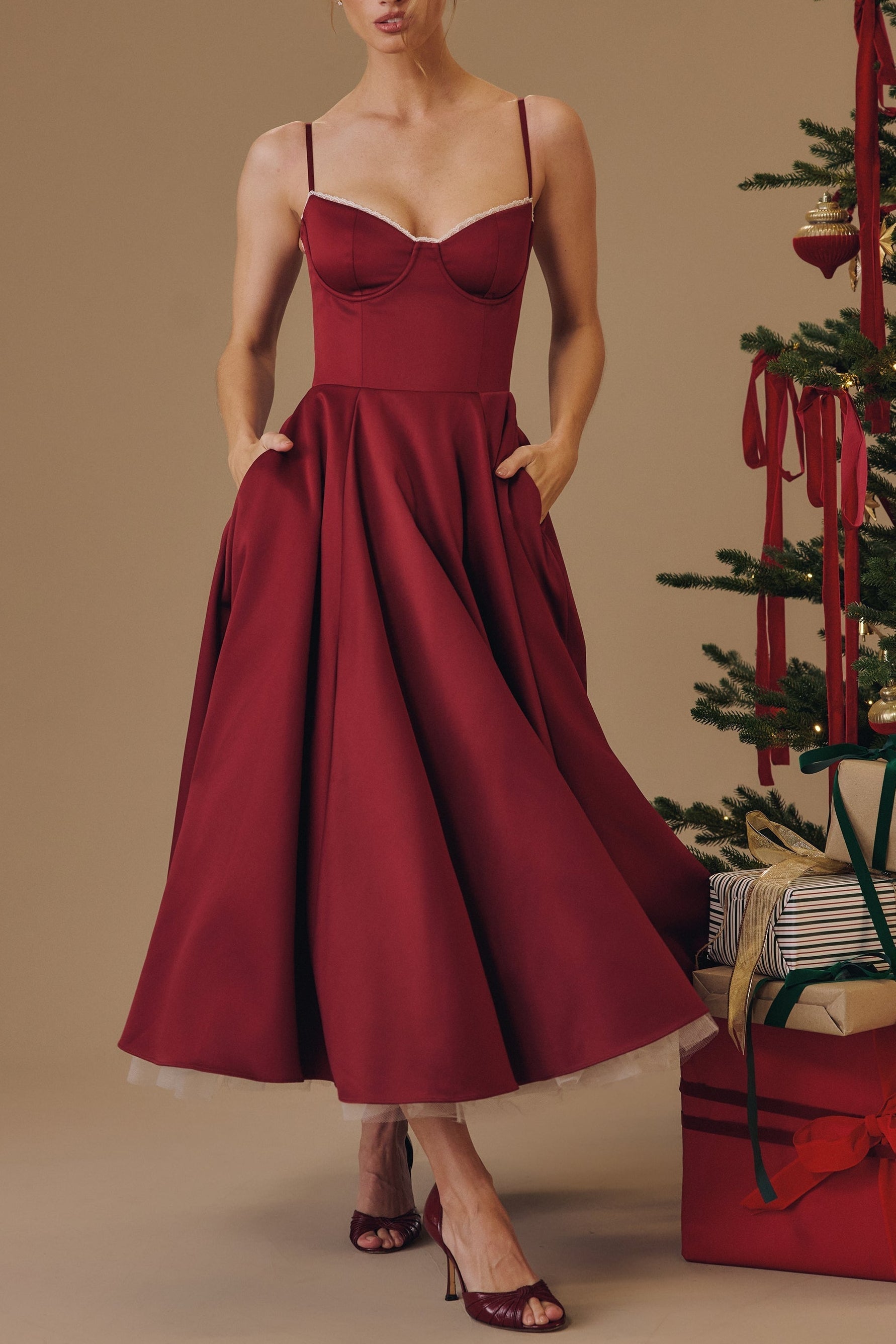 Elegant Velvet Midi Dress for Women - OutfitLondon