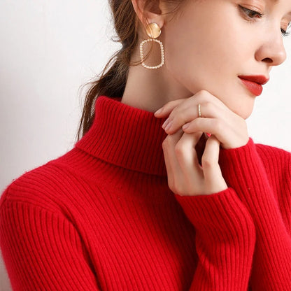 Soft Women's Turtleneck Cashmere Sweater