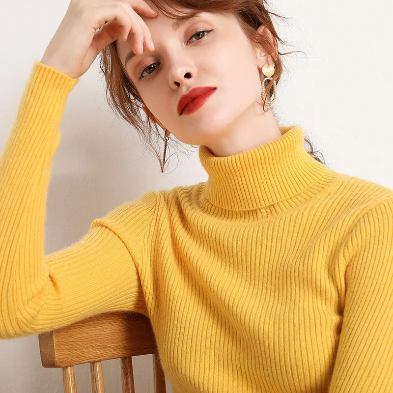 Soft Women's Turtleneck Cashmere Sweater