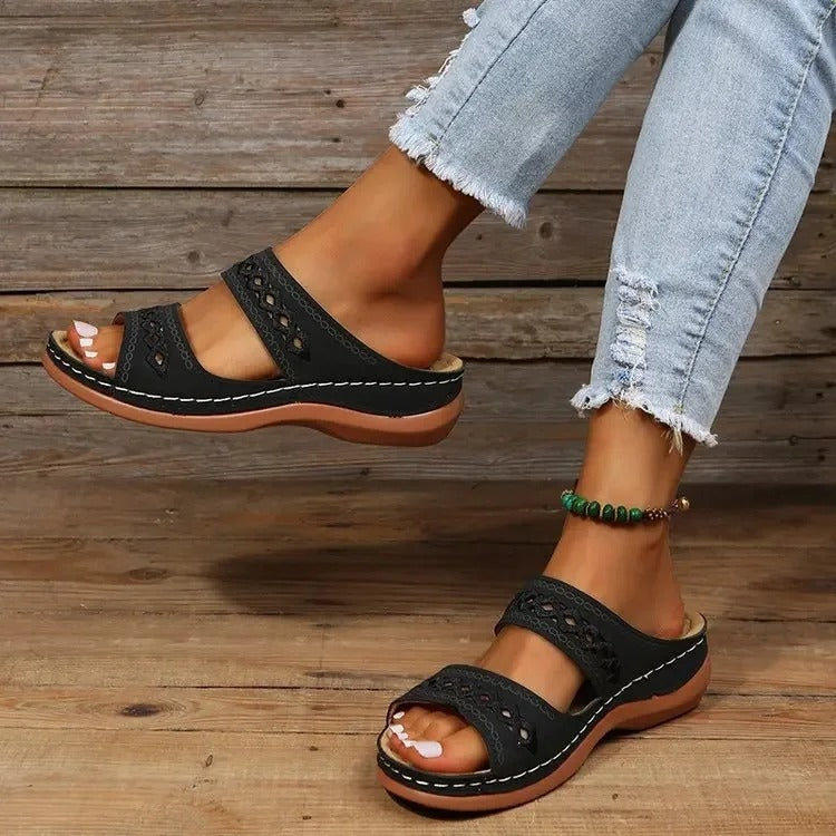 Xerra Women's Adjustable Comfort Sandals