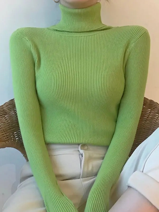 Soft Women's Turtleneck Cashmere Sweater