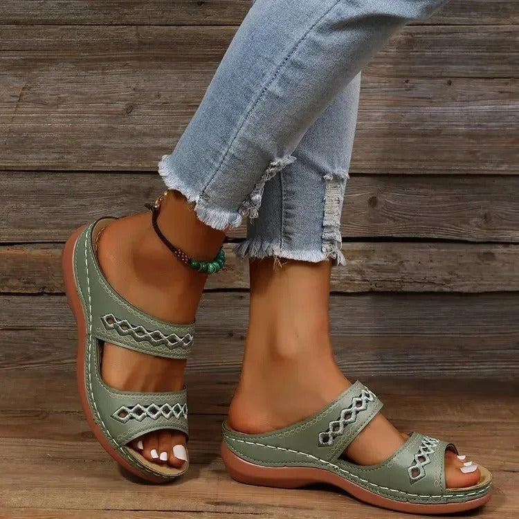 Xerra Women's Adjustable Comfort Sandals