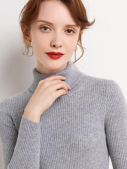 Soft Women's Turtleneck Cashmere Sweater
