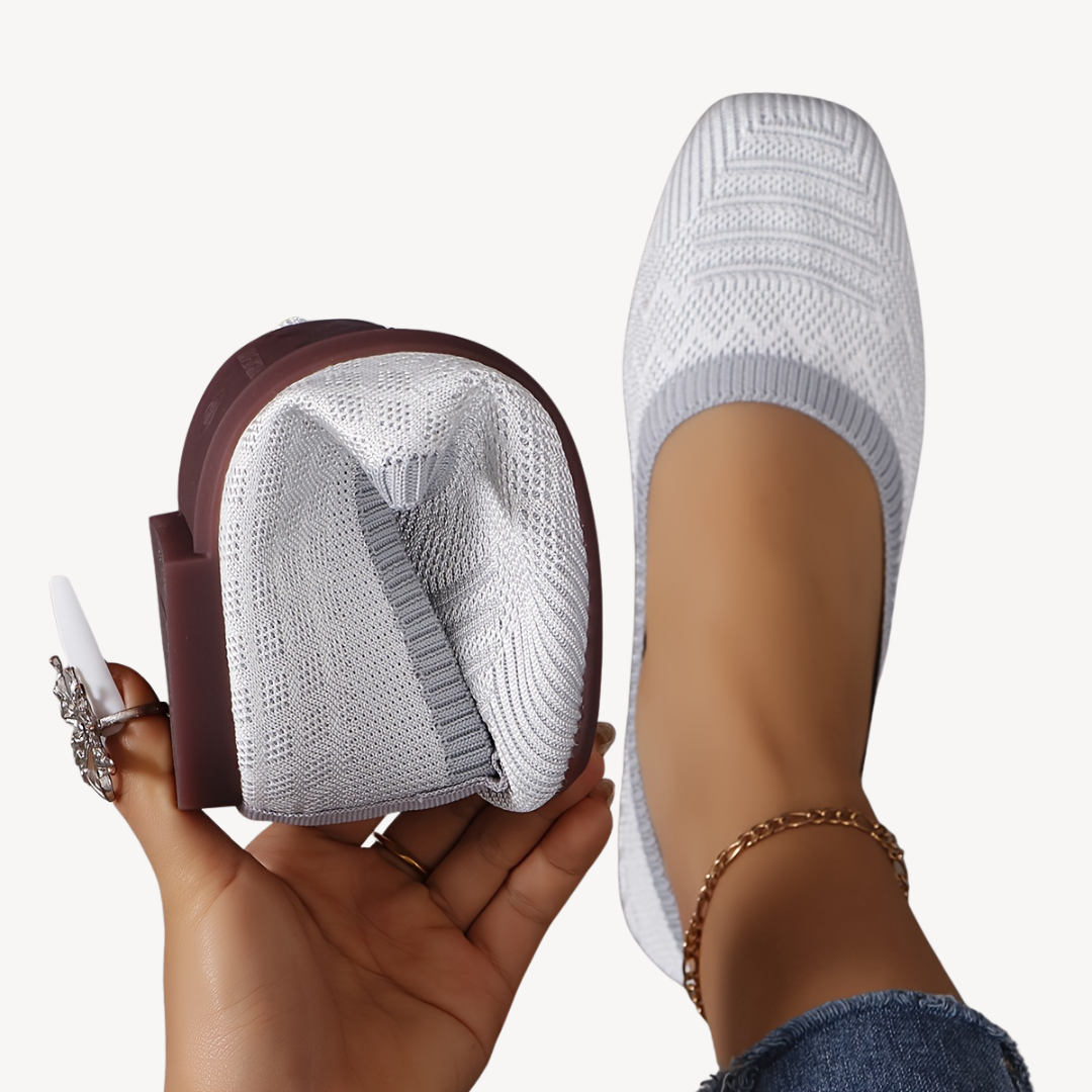 Comfortable Wide Toe Women's Flat Shoes