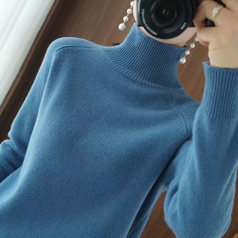 Cozy Women's Turtleneck Sweater Celeste